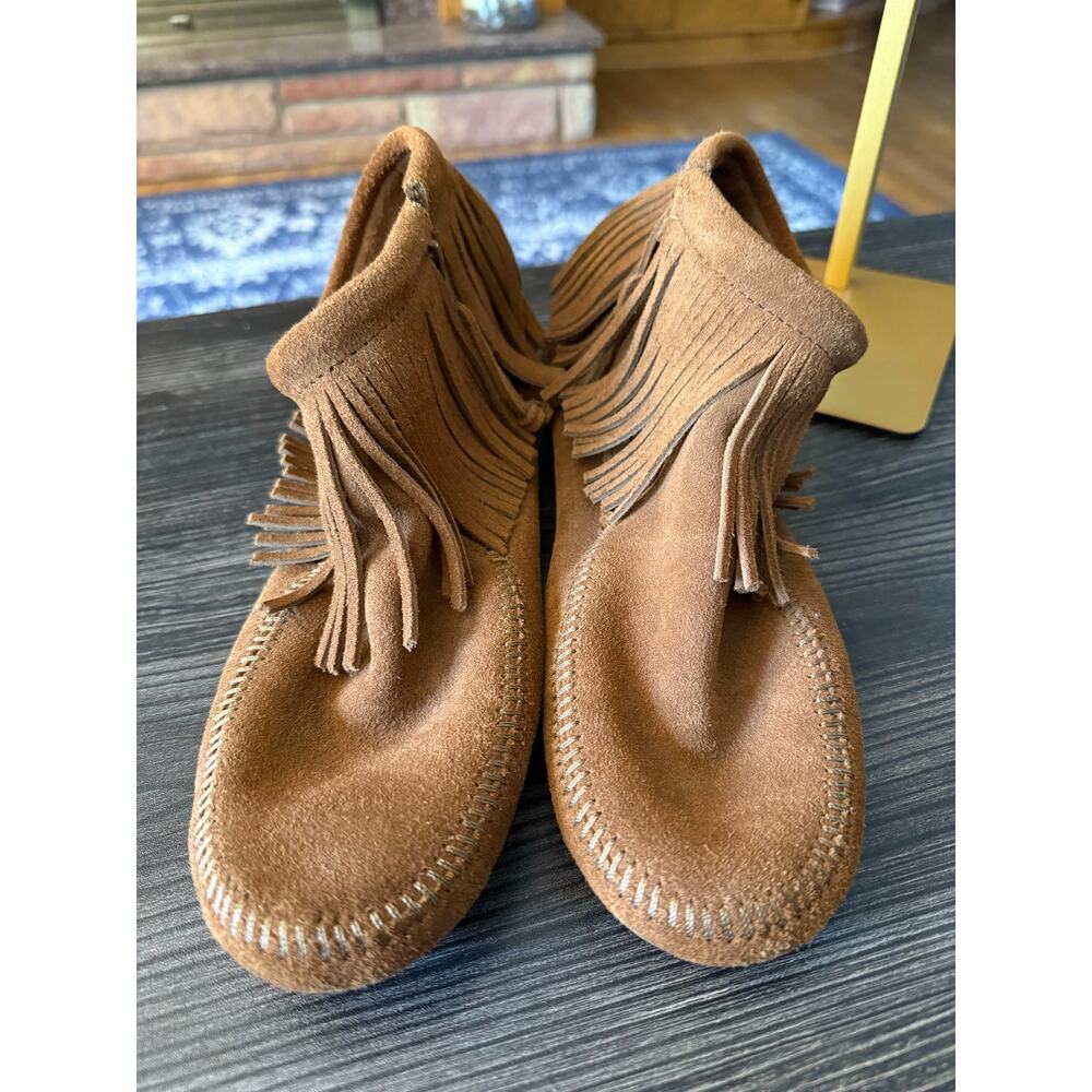 Minnetonka Brown Suede Fringe Moccasin Mules